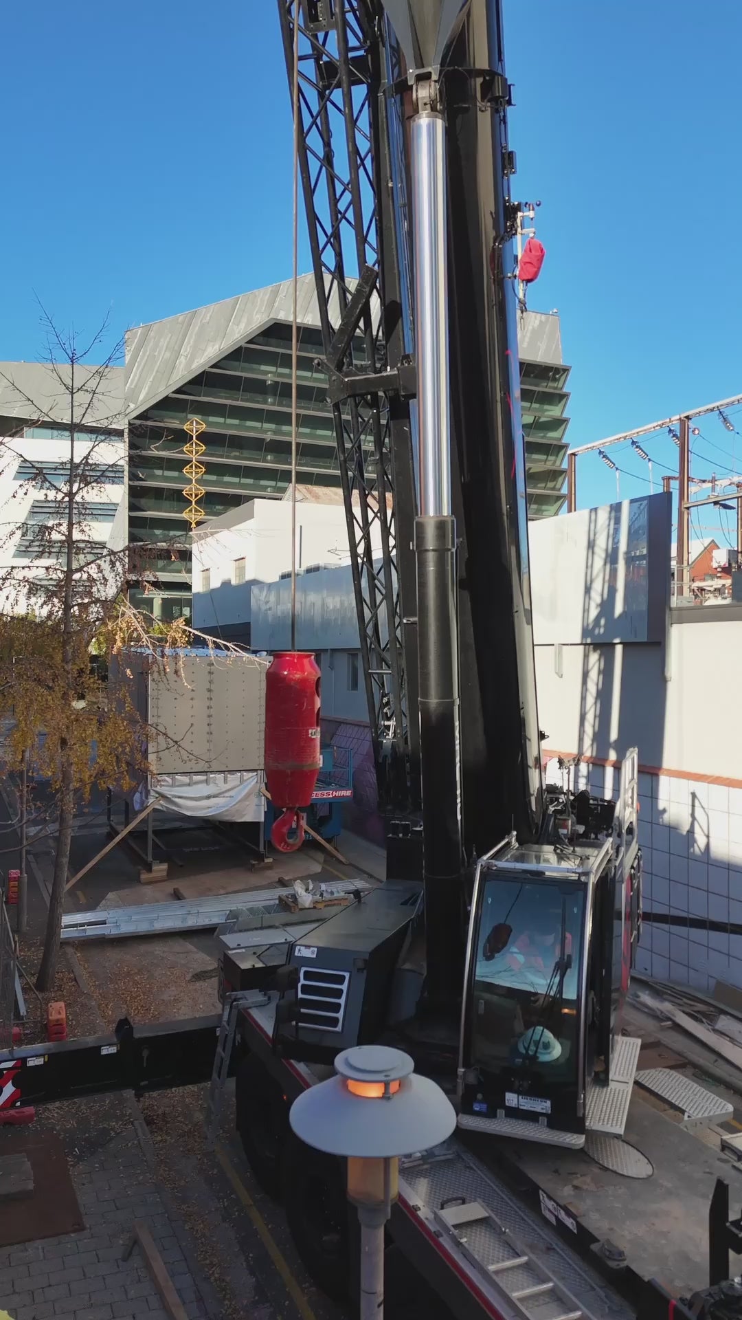 Uni SA construction video